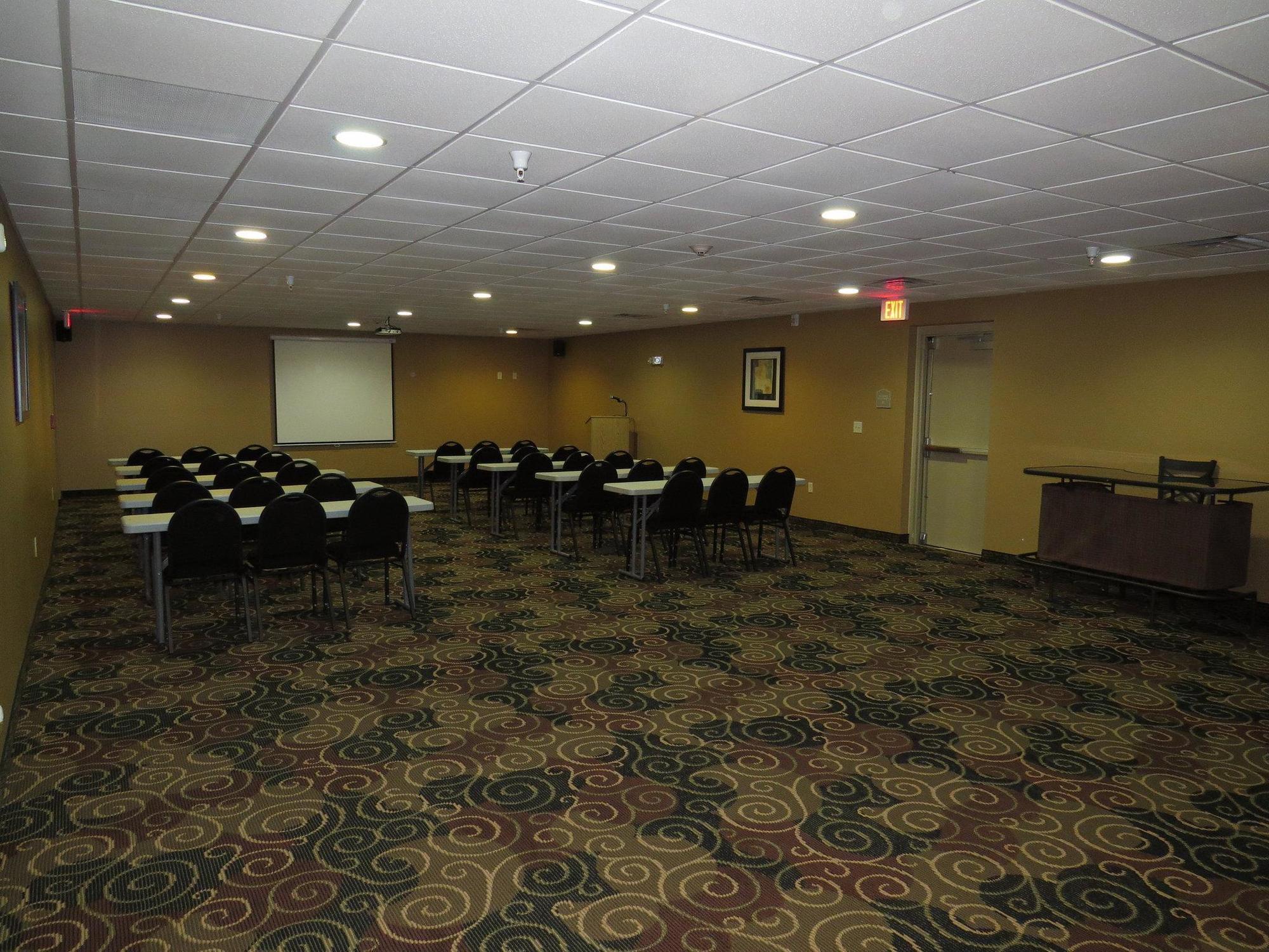 Hotel Cobblestone & -