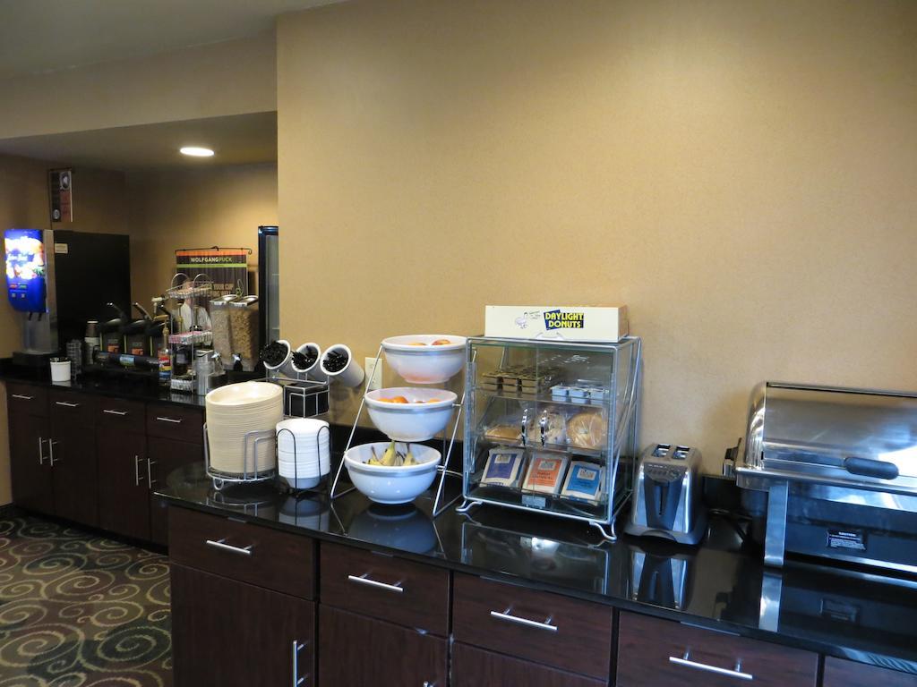 Hotel Cobblestone & - 3*