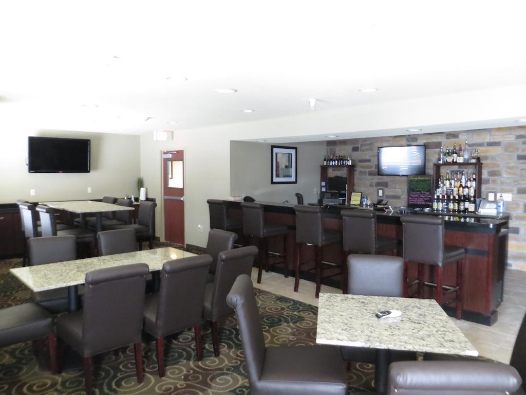 Hotel Cobblestone & - Harper