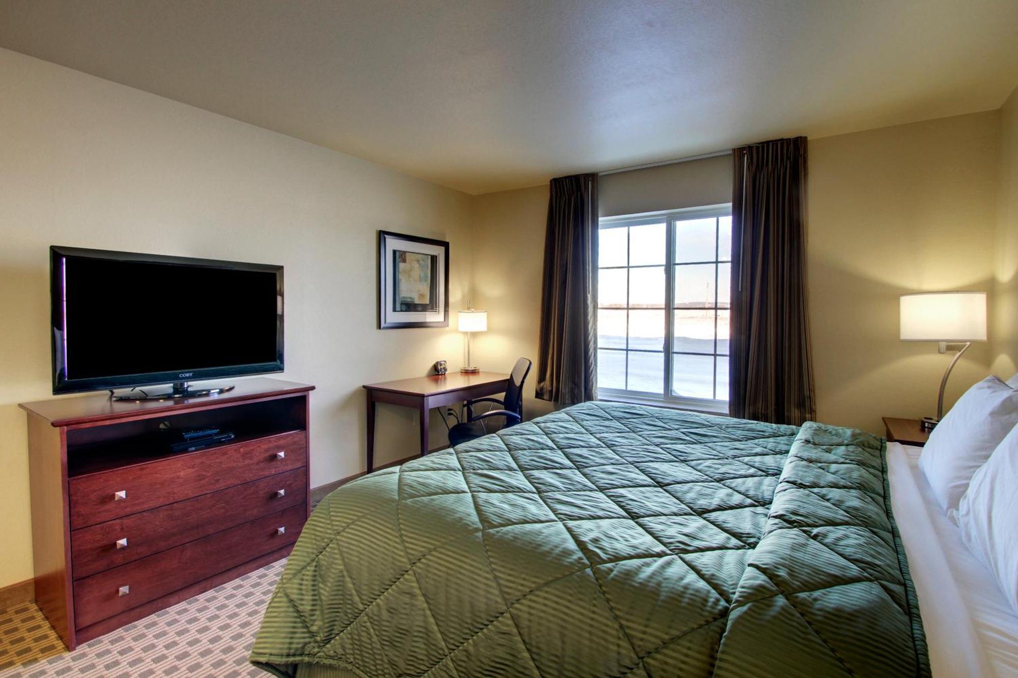 Hotel Cobblestone & -