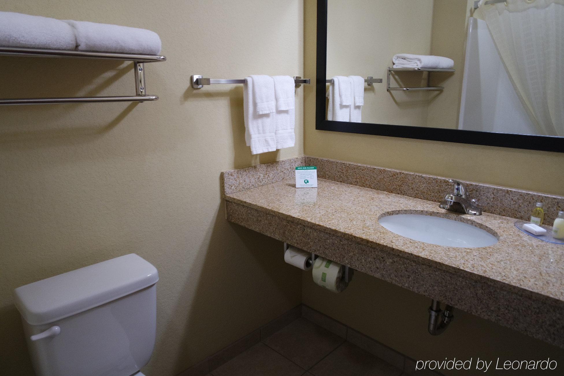 Hotel Cobblestone & -
